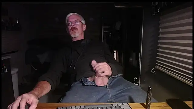 Snapshot of Di9ital069 chatting on November 2025 03:37:02 AM Di9ital069 online show from November 2025 03:37:02 AM