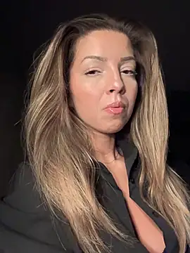 Snapshot of SonyaD_ chatting on February 2025 03:15:02 AM SonyaD online show from February 2025 03:15:02 AM