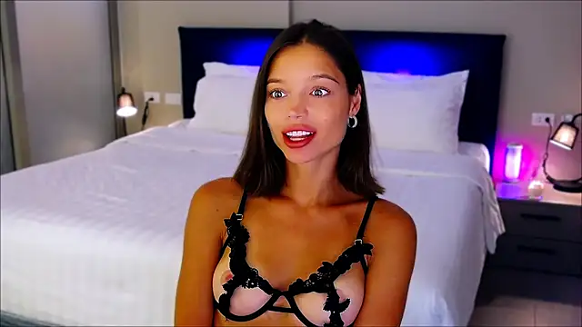 wow Mia online show from February 2025 02:12:01 AM