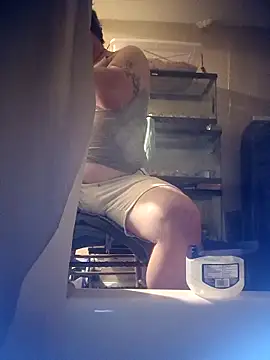 Snapshot of Buddy_Cuck chatting on November 2025 01:27:02 AM Buddy Cuck online show from November 2025 01:27:02 AM