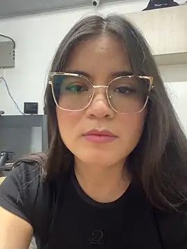 CamilaSofiia online show from October 2025 08:32:02 PM