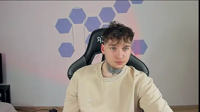 Chris Tyson online show from December 2024 03:11:02 AM