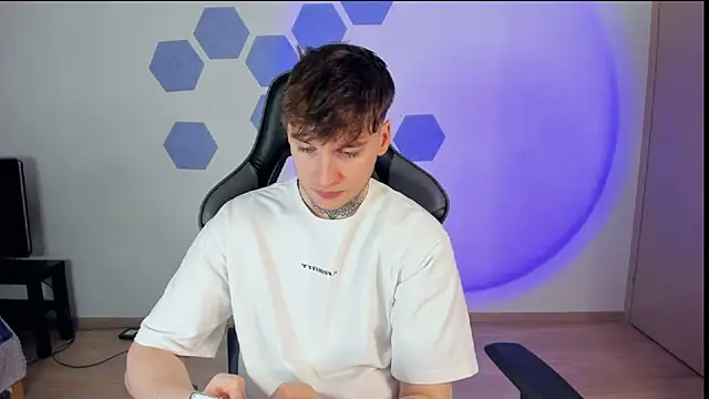 Chris Tyson online show from February 2025 12:58:01 PM