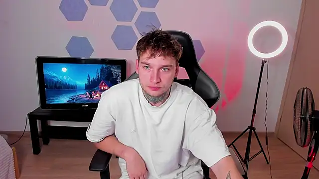 Chris Tyson online show from September 2025 09:25:02 PM