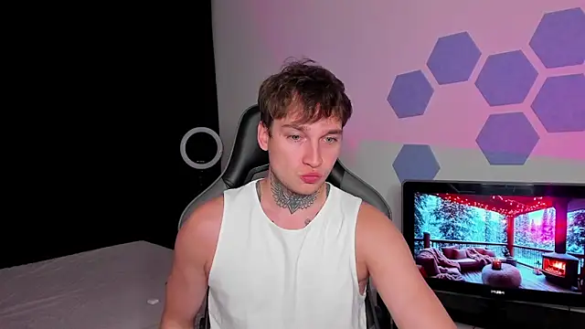 Chris Tyson online show from October 2025 09:45:02 PM