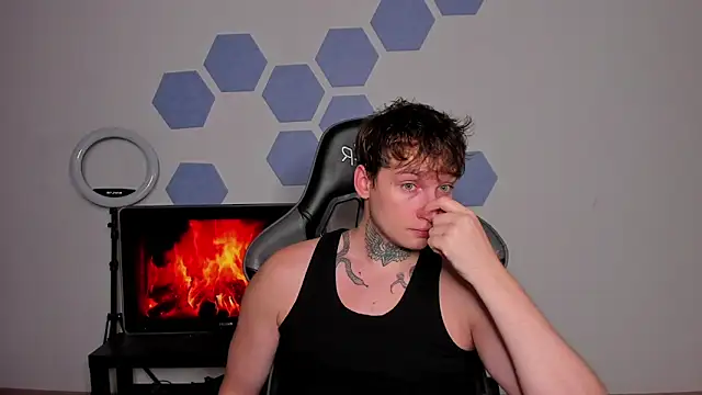 Chris Tyson online show from October 2025 09:25:02 PM