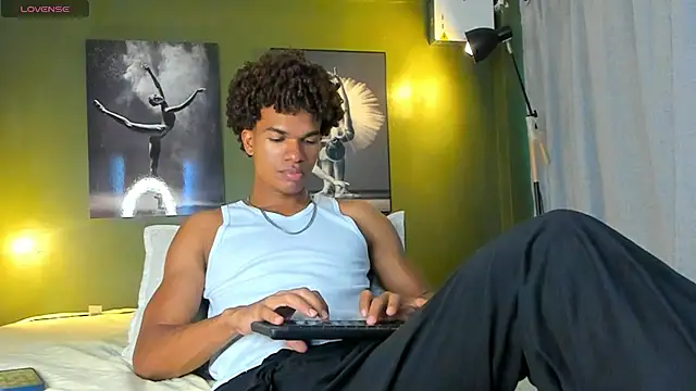 Snapshot of bigxx0 chatting on December 2024 08:58:02 PM bigxx0 online show from December 2024 08:58:02 PM