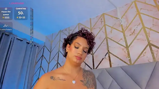 Arianabromw online show from December 2024 10:17:01 PM