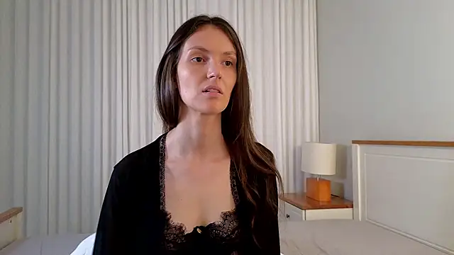 upssnowy online show from November 2025 07:28:01 PM