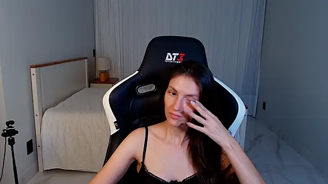 upssnowy online show from March 2026 02:04:02 AM