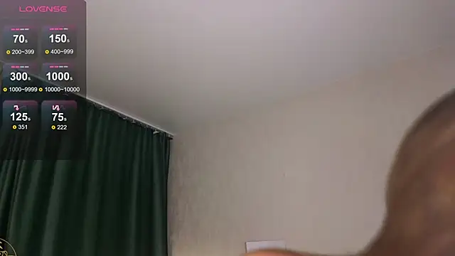 Snapshot of ErinLewist chatting on February 2025 01:22:01 AM ErinLewist online show from February 2025 01:22:01 AM