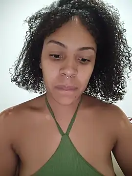 Julia Pretinha online show from June 2026 03:40:01 PM