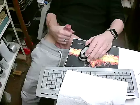 Snapshot of MF-Deutschland chatting on February 2025 02:04:01 PM MF-Deutschland online show from February 2025 02:04:01 PM