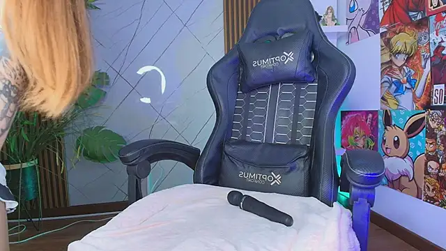 Fluffy Bubble21 online show from April 2026 04:46:01 AM