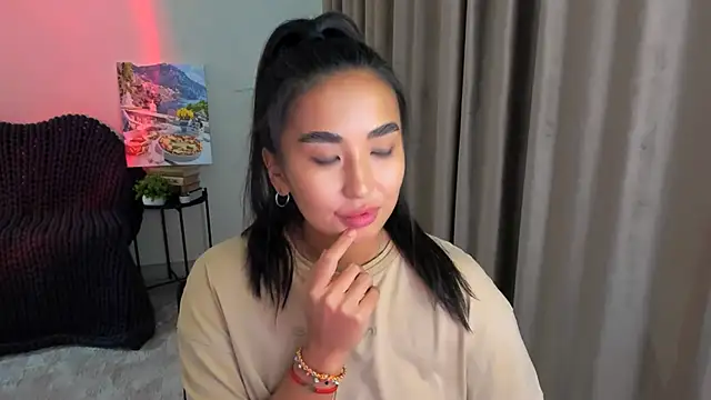 worldofkim online show from January 2025 05:48:01 PM