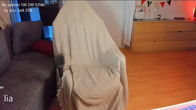 lil lia online show from February 2025 09:53:02 PM