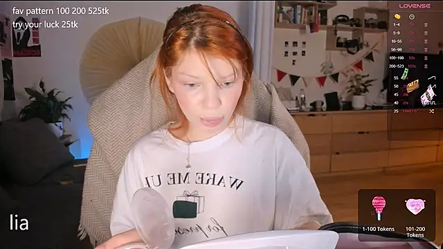 lil lia online show from November 2025 07:46:02 PM