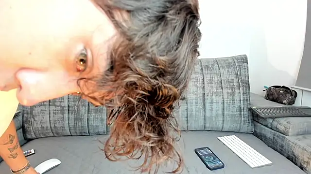 Adriien19 online show from December 2025 12:29:01 AM