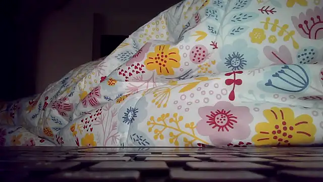 Snapshot of deltaforce1987 chatting on December 2024 03:36:02 AM deltaforce1987 online show from December 2024 03:36:02 AM