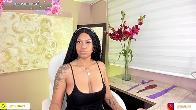 Snapshot of haiiley_more chatting on December 2024 08:01:02 AM haiiley more online show from December 2024 08:01:02 AM