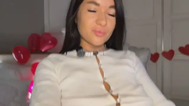 UrLillShy online show from February 2026 01:09:01 AM