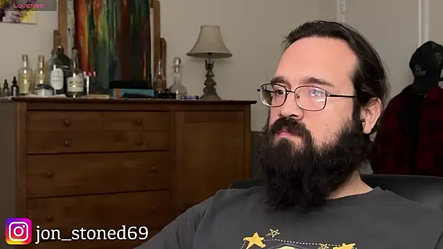 Snapshot of Seraph_De_La_Luna chatting on February 2026 01:33:01 AM Seraph De La Luna online show from February 2026 01:33:01 AM