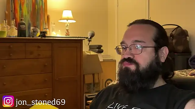 Snapshot of Seraph_De_La_Luna chatting on February 2026 01:17:01 AM Seraph De La Luna online show from February 2026 01:17:01 AM