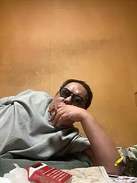 Snapshot of punk0805 chatting on September 2025 10:52:01 AM punk0805 online show from September 2025 10:52:01 AM