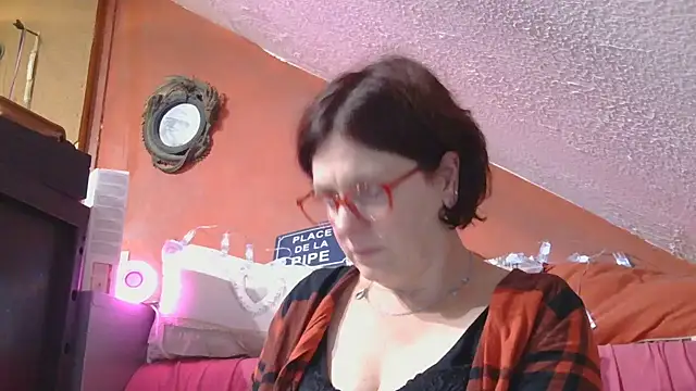 Snapshot of lanax chatting on September 2025 12:51:02 PM lanax online show from September 2025 12:51:02 PM