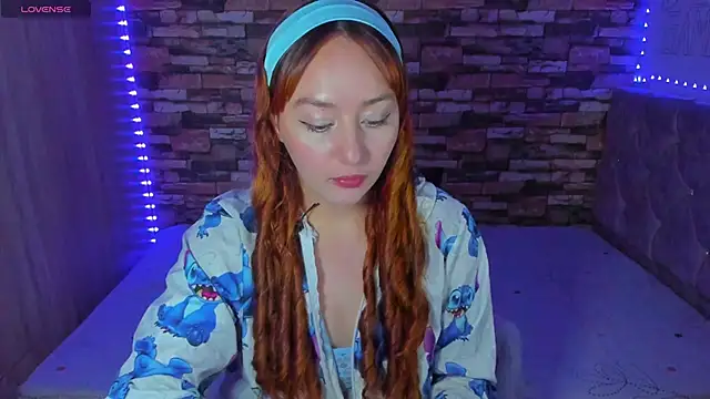 Snapshot of April_sommer1 chatting on March 2025 01:31:01 AM April sommer1 online show from March 2025 01:31:01 AM