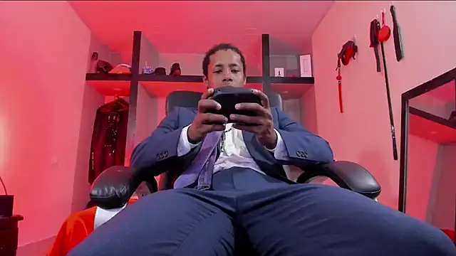 AlejoKhalifa  online show from May 2026 01:25:02 AM