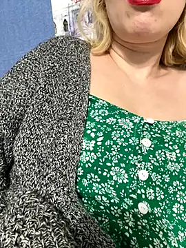 Yourdirtybitch online show from September 2025 08:20:02 PM