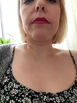 Yourdirtybitch online show from February 2026 07:35:01 AM