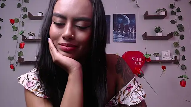 Snapshot of macey_elliot_ chatting on February 2025 05:53:01 PM macey elliot online show from February 2025 05:53:01 PM