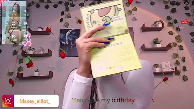 Snapshot of macey_elliot_ chatting on March 2025 05:05:01 PM macey elliot online show from March 2025 05:05:01 PM