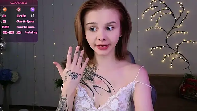 Snapshot of Britney_Lynch chatting on January 2025 08:37:02 PM Britney Lynch online show from January 2025 08:37:02 PM