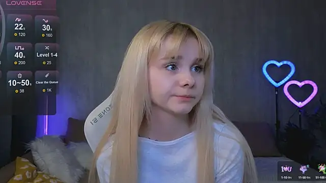 Snapshot of Britney_Lynch chatting on March 2025 07:49:02 PM Britney Lynch online show from March 2025 07:49:02 PM