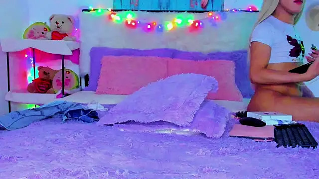 Snapshot of Candy_Candy__ chatting on December 2024 08:38:01 PM Candy Candy online show from December 2024 08:38:01 PM