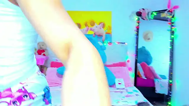 Snapshot of Candy_Candy__ chatting on November 2025 02:17:02 AM Candy Candy online show from November 2025 02:17:02 AM