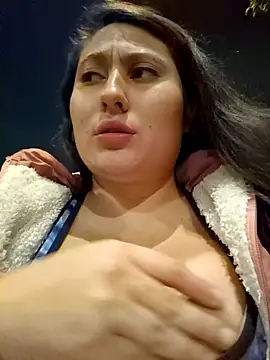 Snapshot of Celeem_ chatting on December 2024 06:47:01 AM Celeem online show from December 2024 06:47:01 AM