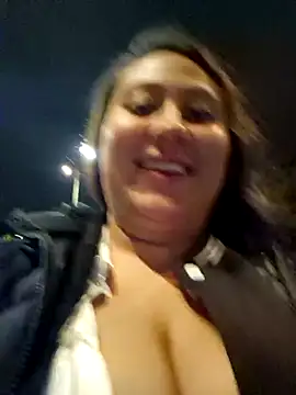 Snapshot of Celeem_ chatting on December 2024 04:22:02 AM Celeem online show from December 2024 04:22:02 AM