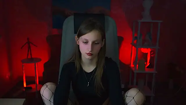 EllaHorton online show from January 2025 03:51:01 PM