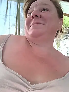 jusichka online show from May 2026 05:20:02 PM