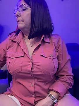 Snapshot of PaulinaSanders_X chatting on January 2025 09:21:01 PM PaulinaSanders X online show from January 2025 09:21:01 PM