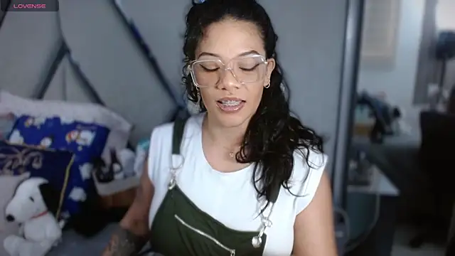 paula daniela1 online show from December 2025 03:06:01 PM