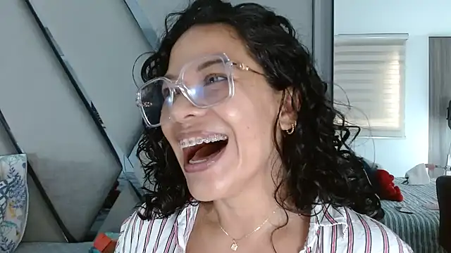 paula daniela1 online show from January 2026 07:19:01 PM