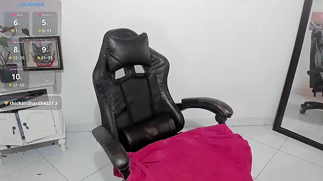 Snapshot of kat_apple chatting on December 2025 02:08:02 AM kat apple online show from December 2025 02:08:02 AM