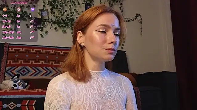 girl with snaketatto0 online show from September 2025 02:22:01 AM