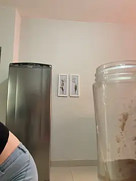 Irresistible24 online show from March 2026 06:01:01 PM