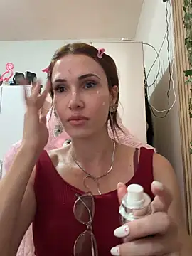 Irresistible24 online show from April 2026 06:21:02 PM